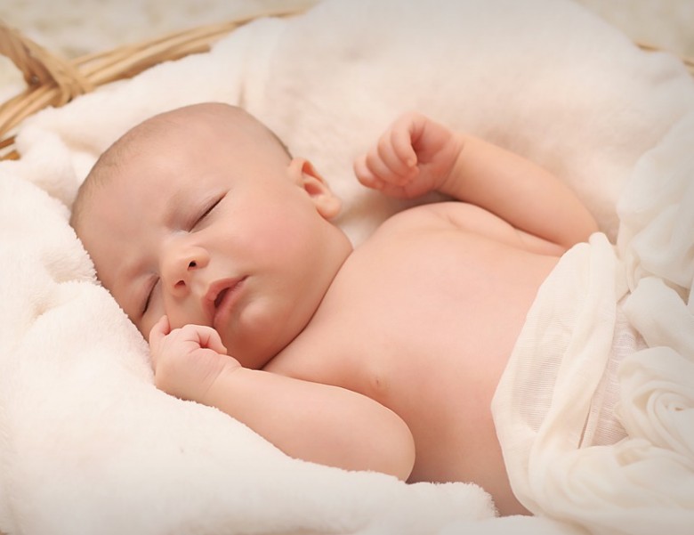 Menjaga Kehalusan Kulit Bayi Menjaga Kehalusan Kulit Bayi